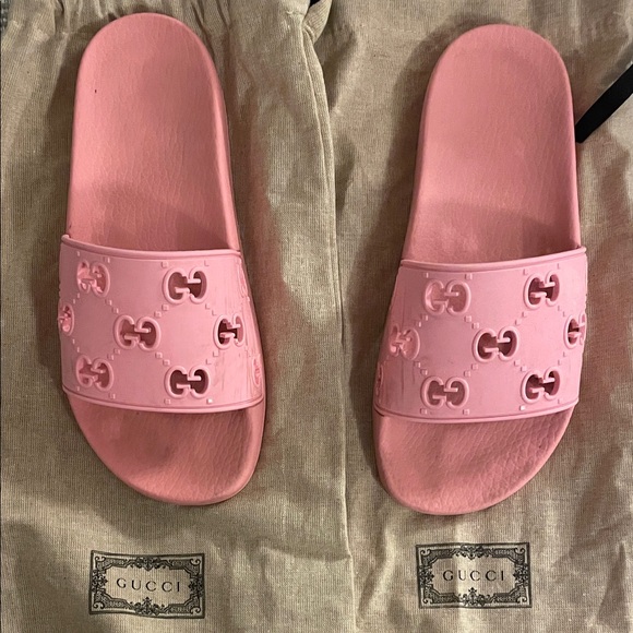 Gucci Pink Embossed Slide Sandals - Picture 1 of 6
